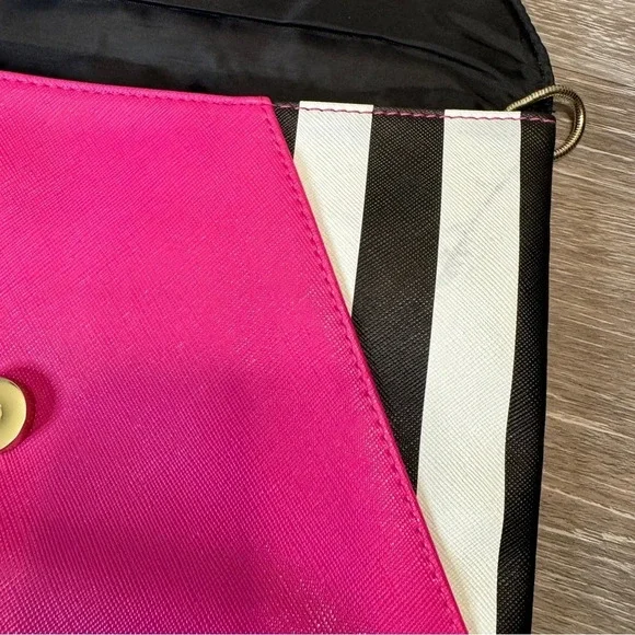 NWT Juicy‎ Couture Envelope Clutch Crossbody Bag Gold Chain Strap *FLAW* - Picture 12 of 12